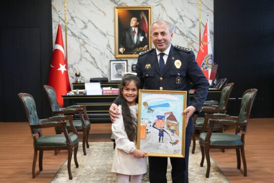 Çanakkale’de polis olma hayali kuran 18 Mart İlkokulu 1-D sınıfı